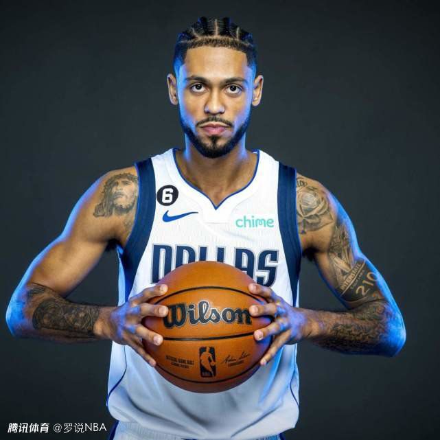 此役，快船球星哈登上场28分21秒16投12中，三分11中8、罚球3中3，砍下35分3篮板9助攻1抢断1盖帽。